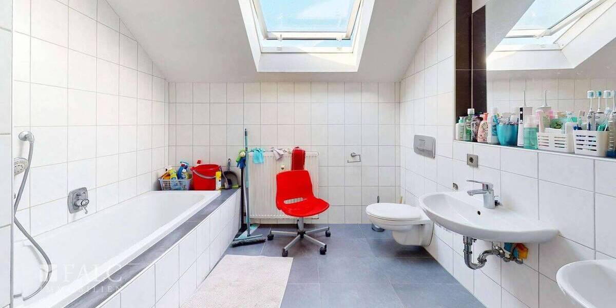 Mehrfamilienhaus, Wohnhaus Östringen Tiefenbach - 9 Zimmer, 220 m&sup2;, 595.000&euro; | Angebot:26160521