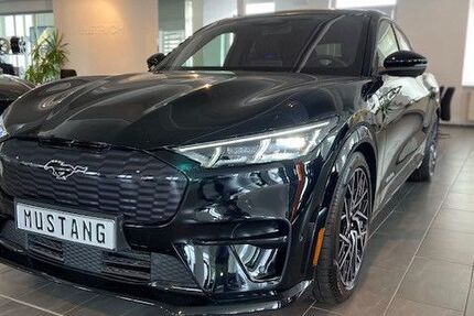 Ford Mustang Mach-E 9.650 km 58.300 € Mannheim 68219