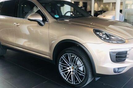 Porsche Cayenne 249.000 km 35.850 &euro; Brühl 68782