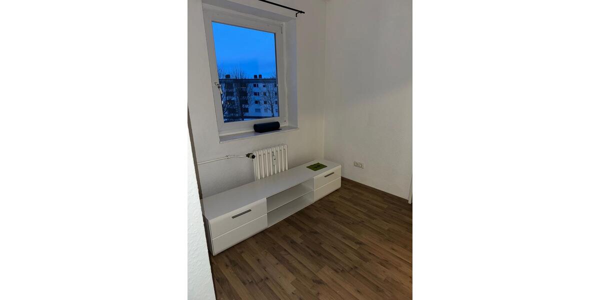 frisch renovierte 3-Zimmer-Wohnung (79,17 m2) mit Balkon 3 zimmer