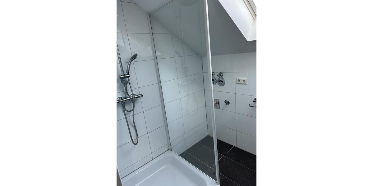 FrankenthalPfalz, moderne 3 12 Zimmer Dachwohnung 3.5 zimmer