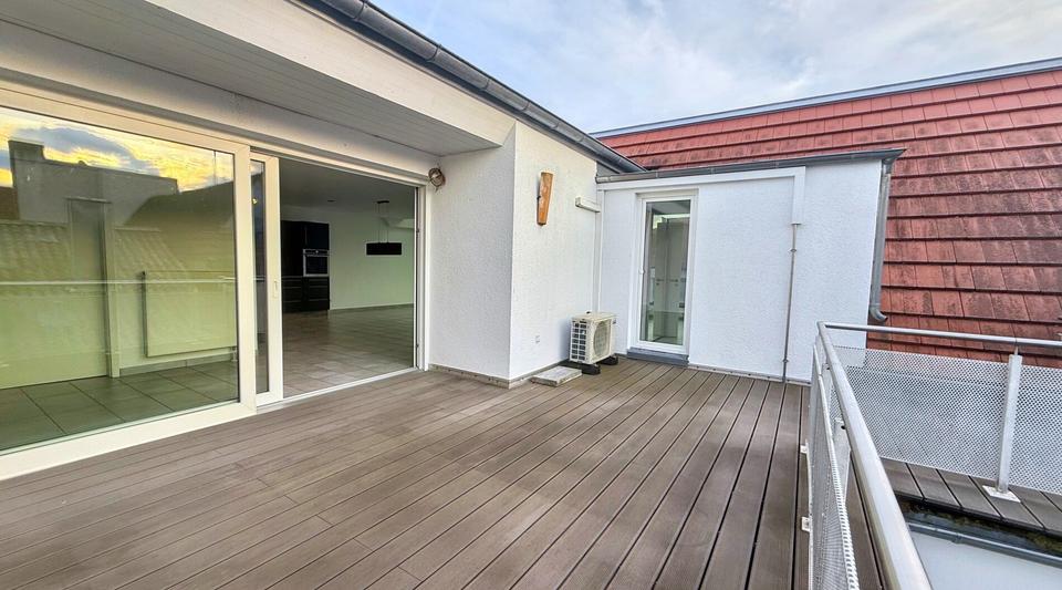 Ab sofort bezugsfreies Traum-Penthouse im Zentrum von Sinsheim 2 zimmer