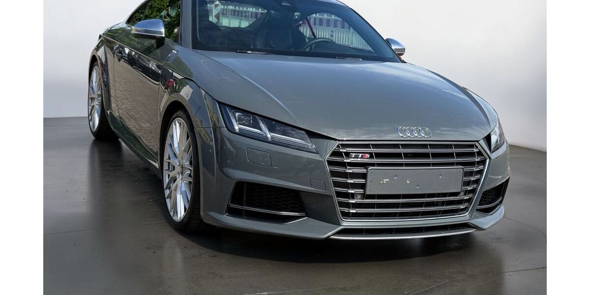 Audi TT 183.000 km 24.900 &euro; Heidelberg 69115
