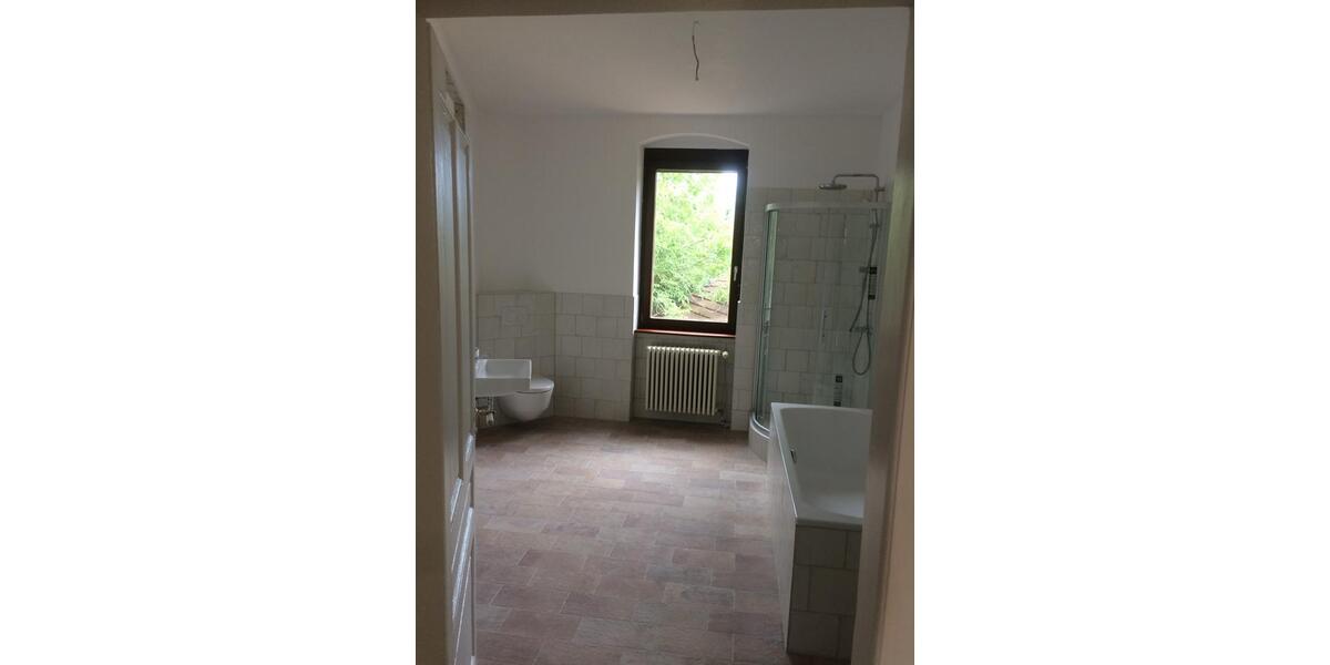 Etagenwohnung Edingen-Neckarhausen Neu-Edingen - 4 Zimmer, 110 m&sup2;, 1.400&euro; | Angebot:26373750