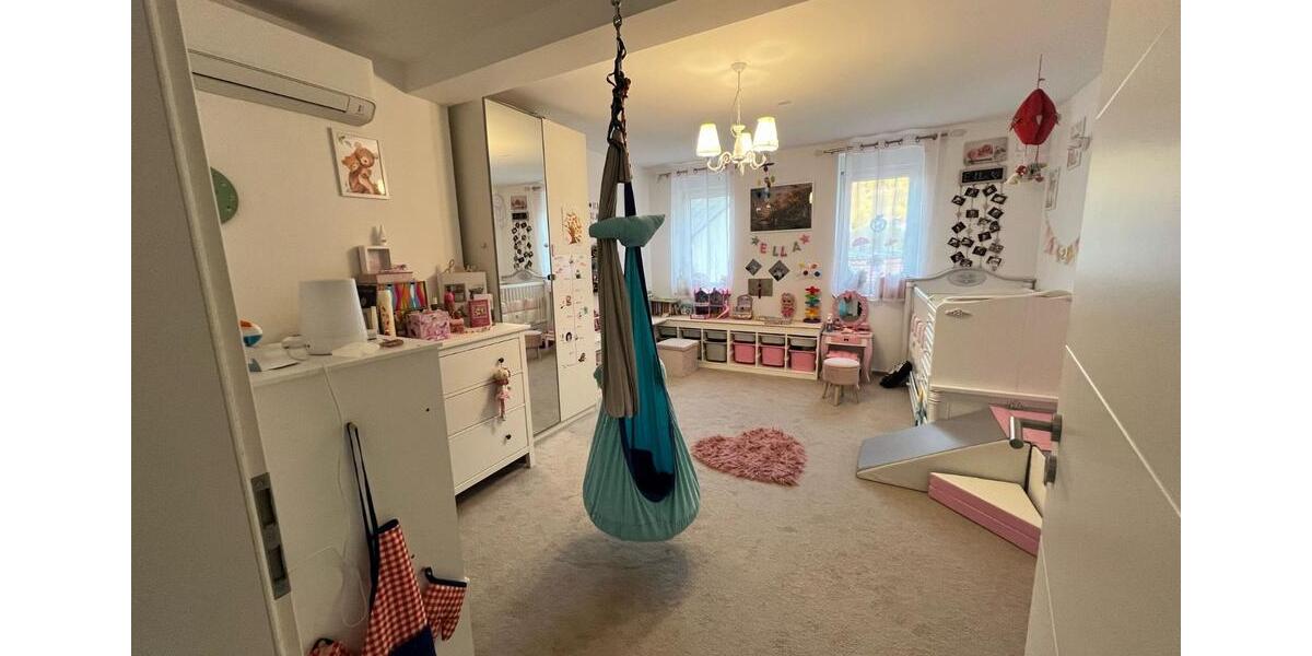 Doppelhaushälfte Eberbach - 8 Zimmer, 254 m&sup2;, 580.000&euro; | Angebot:24769261