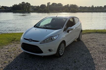 Ford Fiesta 163.000 km 2.400 &euro; Philippsburg 76661