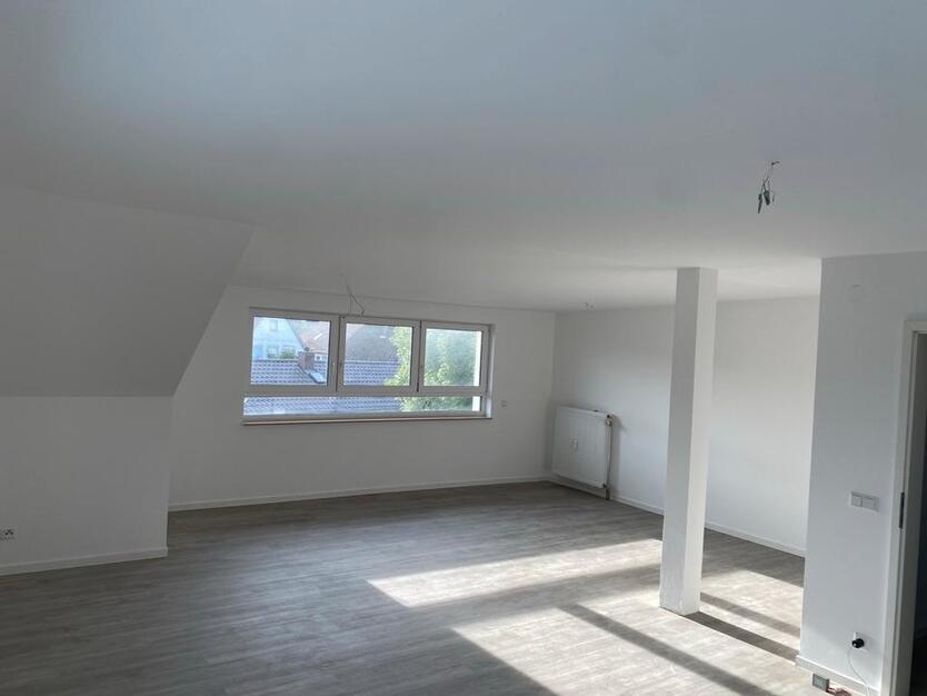 Renovierte 3 Zimmer DG Wohnung in Sandhausen