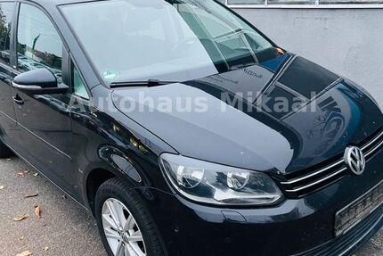 VW Touran 261.000 km 5.899 &euro; Ketsch 68775