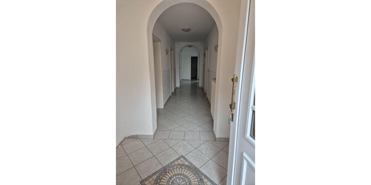 4,5 Zimmer Wohnung mit Wintergarten in Böhl Iggelheim 4.5 zimmer