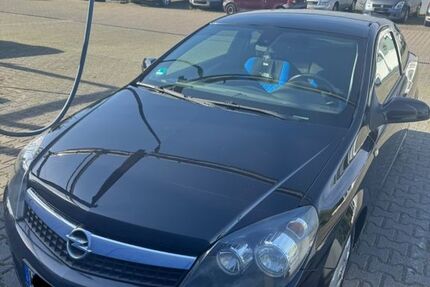 Opel Astra 163.000 km 3.000 &euro; Heppenheim 64646
