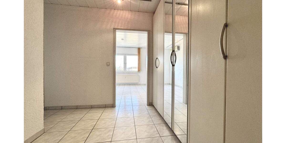 Etagenwohnung Lorsch - 2 Zimmer, 102 m&sup2;, 1.095&euro; | Angebot:25701638