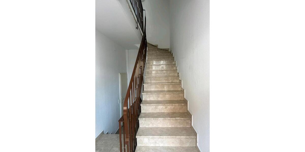 Dachgeschoßwohnung Hockenheim - 2 Zimmer, 45 m&sup2;, 650&euro; | Angebot:26670394
