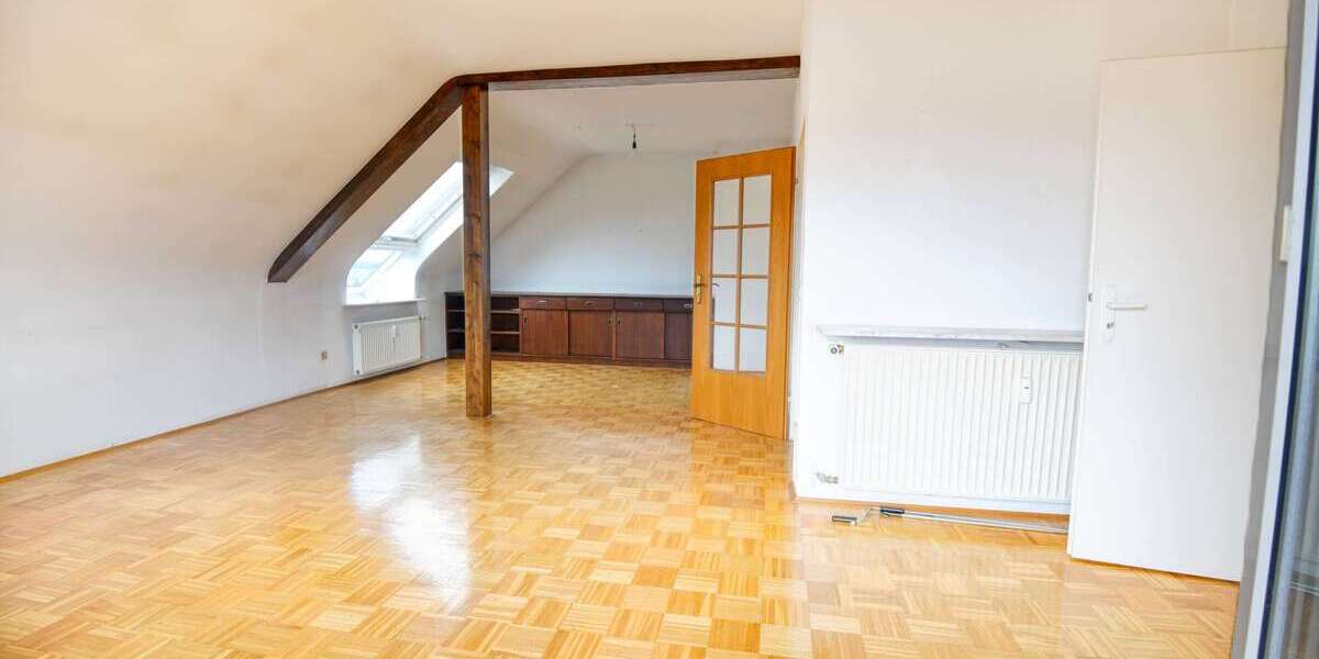 3 ZKB DG & 2 ZKB Souterrain Whg Sofort beziehbar Garage & 2 Stellplätze inkl - Etagenwohnung Waldsee | Angebot:22649085