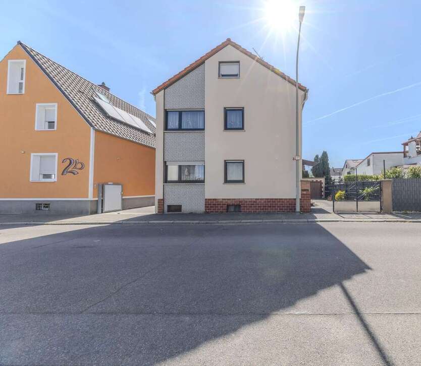 Haus zum Kaufen in Altrip 350.000 € 116 m²