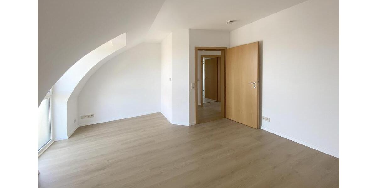 Dachgeschoßwohnung Speyer - 3 Zimmer, 116 m&sup2;, 1.400&euro; | Angebot:26615972