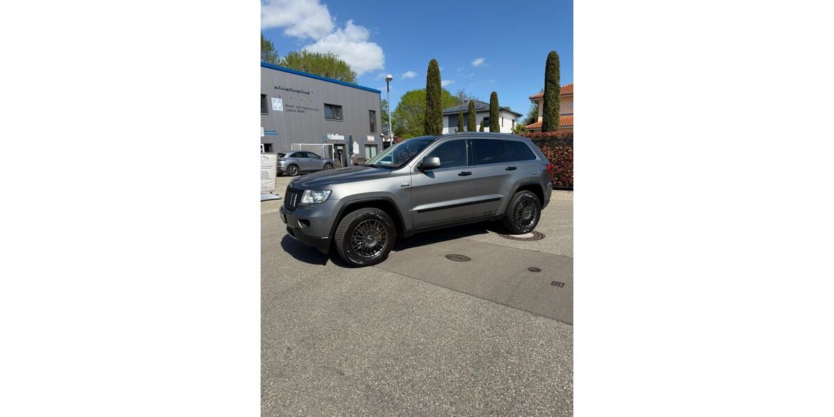 Jeep Grand Cherokee 203.000 km 12.500 &euro; Heidelberg 69123