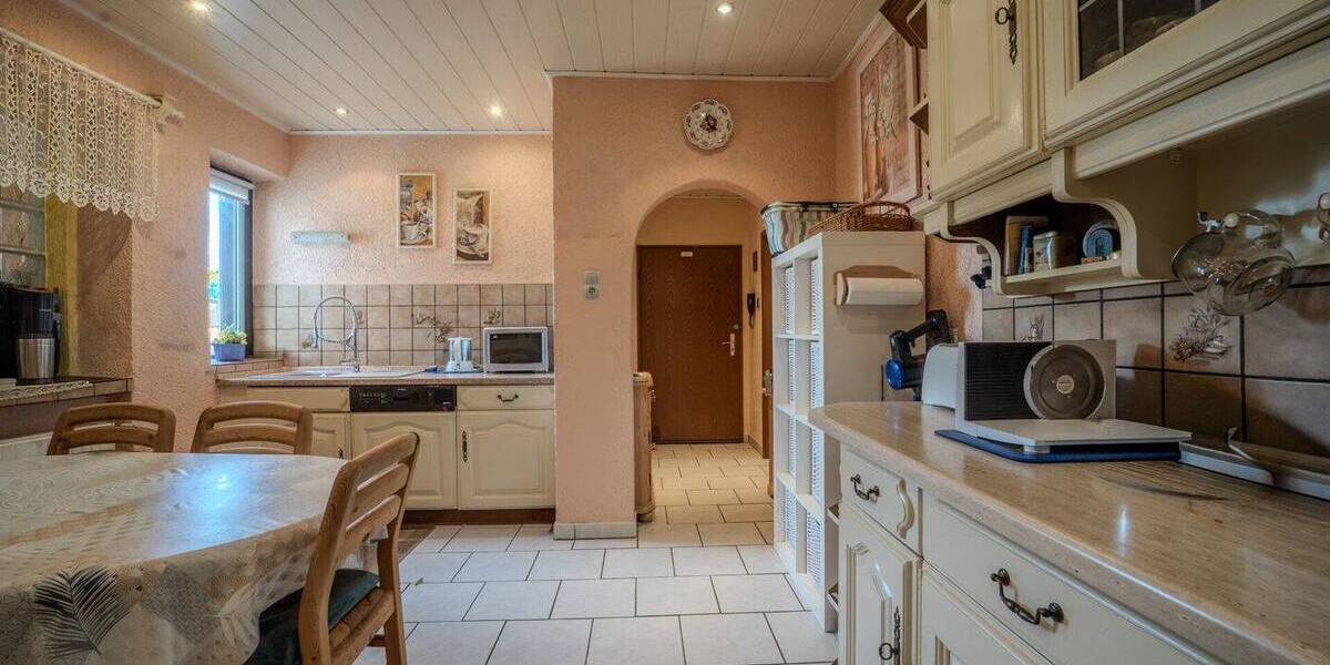 Mehrfamilienhaus, Wohnhaus Ludwigshafen am Rhein Oppau - 7 Zimmer, 227 m&sup2;, 485.000&euro; | Angebot:26616725