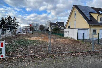 Grundstück in sehr guter Lage in Mannheim-Neckarau zimmer