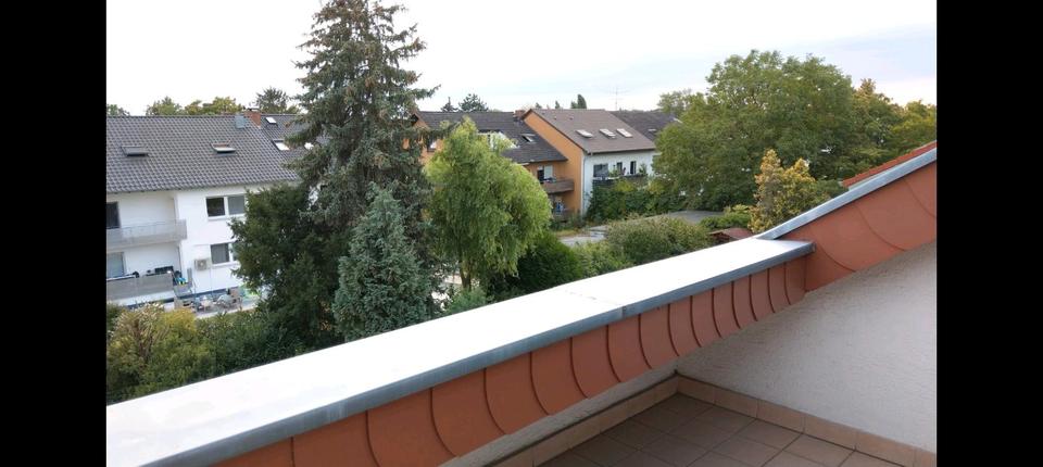 Dachgeschoßwohnung Schwetzingen - 2.5 Zimmer, 70 m&sup2;, 240.000&euro; | Angebot:24523925