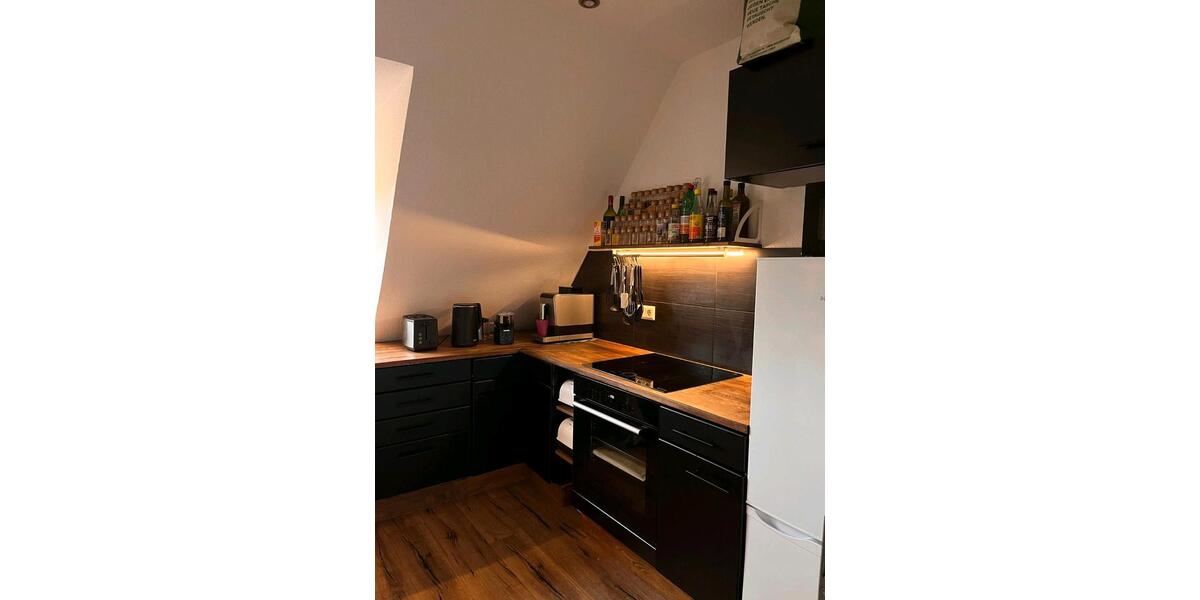 Dachgeschoßwohnung Schriesheim - 4 Zimmer, 86 m&sup2;, 1.200&euro; | Angebot:26286468