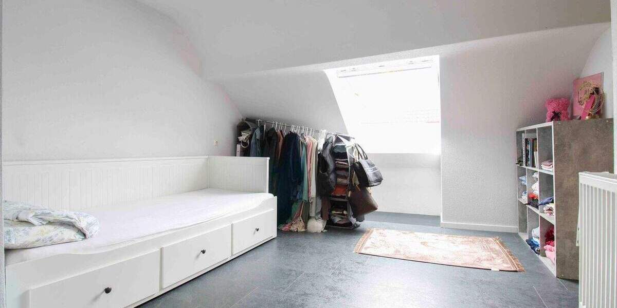 Mehrfamilienhaus, Wohnhaus Hockenheim - 6 Zimmer, 399.000&euro; | Angebot:24910362