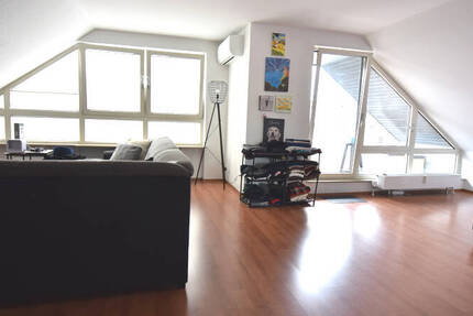 Besondere DG - Wohnung in prima Innenstadtlage
