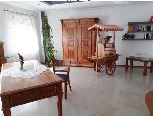 Etagenwohnung Östringen - 6 Zimmer, 300 m&sup2;, 1.800&euro; | Angebot:26403109