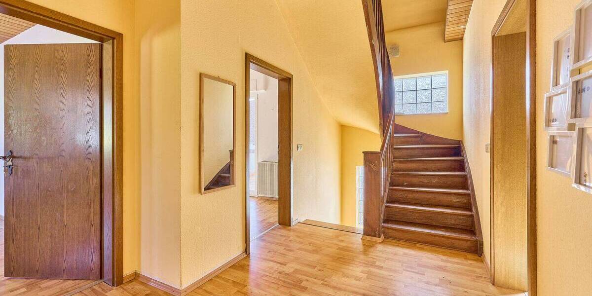 Einfamilienhaus Ludwigshafen am Rhein Rheingönheim - 8 Zimmer, 201 m&sup2;, 439.000&euro; | Angebot:26868831