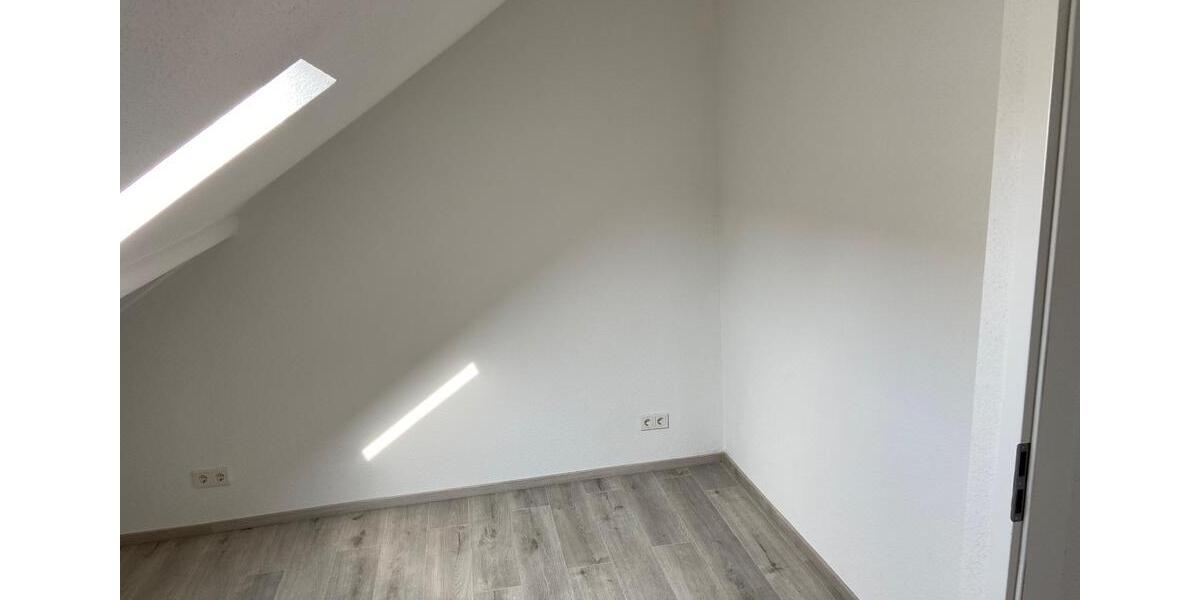 Top-Lage! Vollmöbliert! Zimmer im 2-er WG 1 zimmer