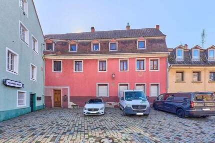 Denkmalgeschütztes 7-Parteienhaus - Kapitalanlage mit klar definiertem Sanierungspotenzial - Haus Heidelberg Altstadt | Angebot:25851529