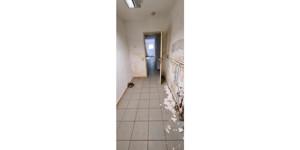 Sanierungsbedürftig Souterrain Wohnung in Mutterstadt 3 zimmer