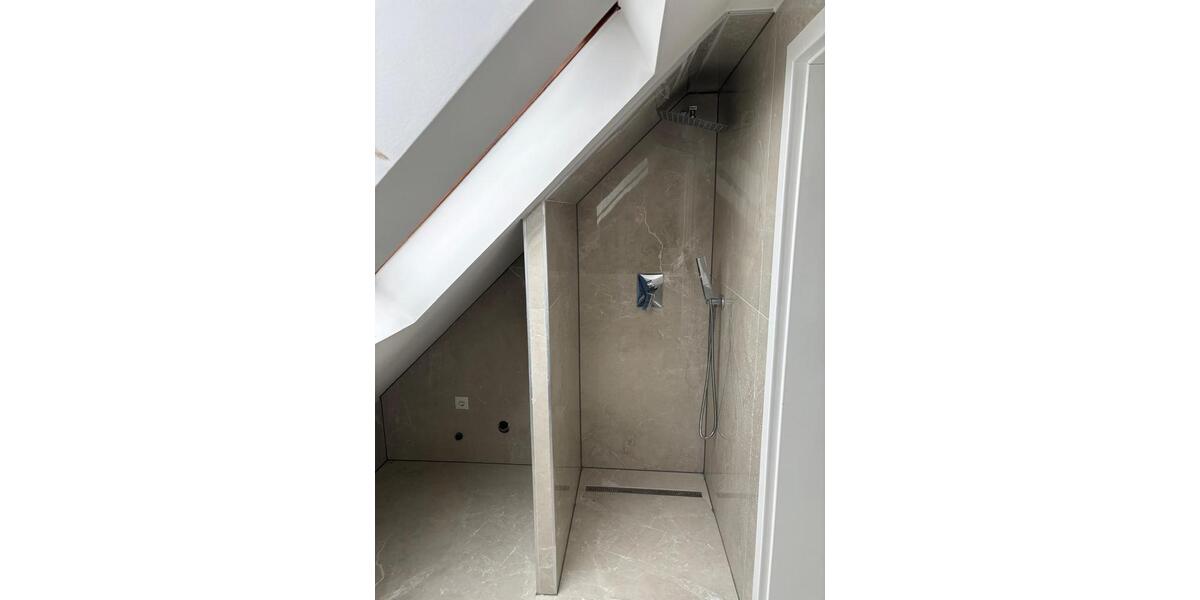Dachgeschoßwohnung Lampertheim - 2 Zimmer, 31 m&sup2;, 550&euro; | Angebot:26311659