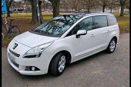 Peugeot 5008 185.000 km 4.400 &euro; Mannheim 68159