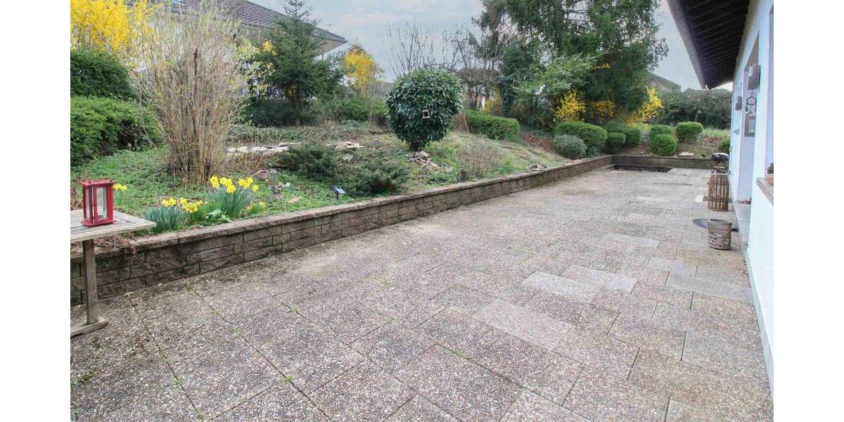 Einfamilienhaus Eschelbronn - 8 Zimmer, 265 m&sup2;, 439.000&euro; | Angebot:26427810