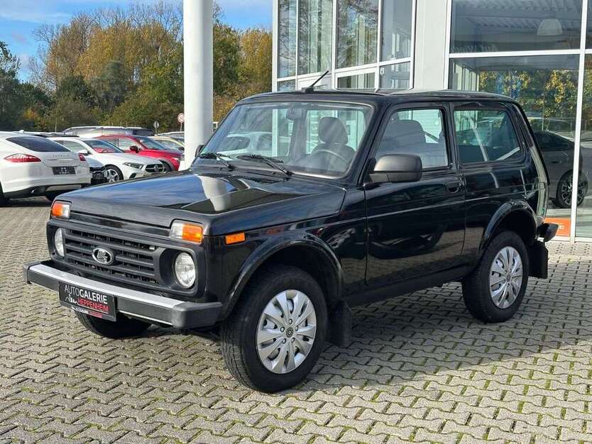 Lada Taiga 36.000 km 13.900 € Heppenheim 64646