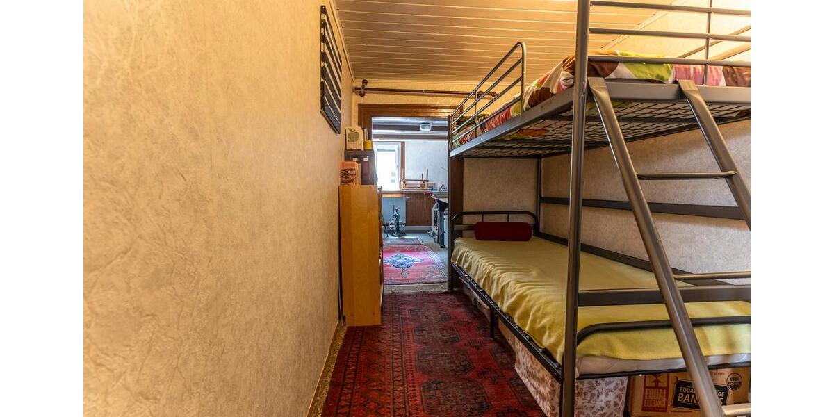 Reihenhaus Eberbach - 7 Zimmer, 165 m&sup2;, 260.000&euro; | Angebot:26701160