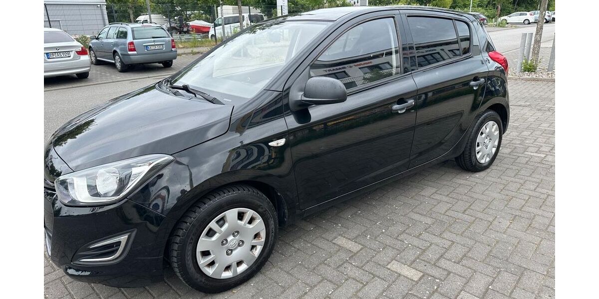 Hyundai i20 180.000 km 3.950 &euro; Ludwigshafen 67059