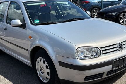 VW Golf 117.000 km 1.990 &euro; Reilingen 68799