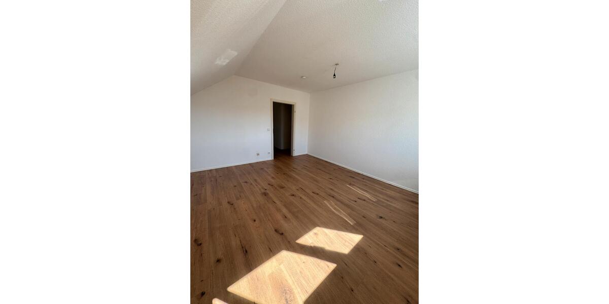 Dachgeschoßwohnung Heddesheim - 2 Zimmer, 50 m&sup2;, 850&euro; | Angebot:26345318