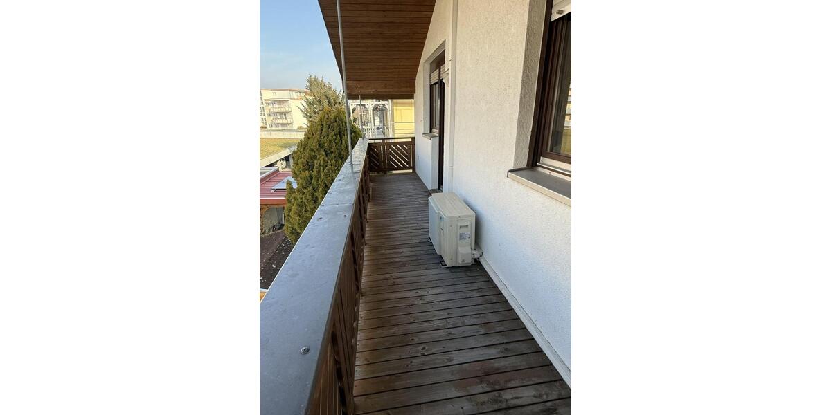 Dachgeschoßwohnung Leimen - 3 Zimmer, 92 m&sup2;, 1.200&euro; | Angebot:26167355