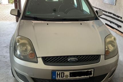 Ford Fiesta 220.000 km 850 &euro; Leimen 69181