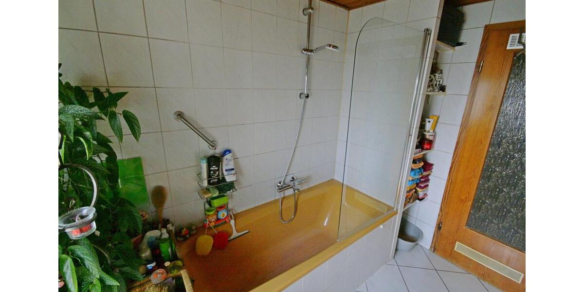 Dachgeschoßwohnung Ludwigshafen am Rhein Parkinsel - 4 Zimmer, 100 m&sup2;, 330.000&euro; | Angebot:26706806