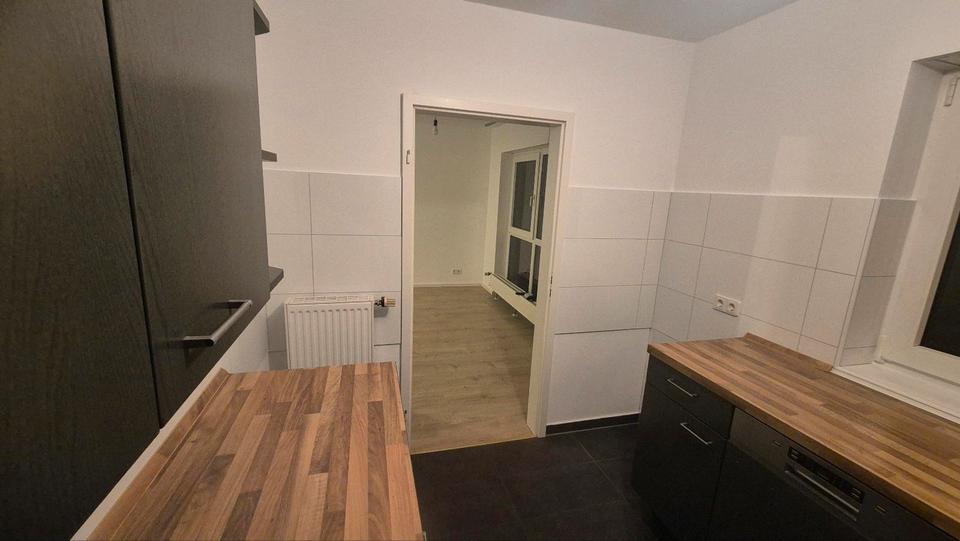 Etagenwohnung Bad Schönborn - 3 Zimmer, 92 m&sup2;, 1.200&euro; | Angebot:25311194