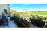 Helle attraktive Dachgeschoss-Wohnung mit Balkon, Garten & PKW Stellplatz in ruhiger Wohnlage !