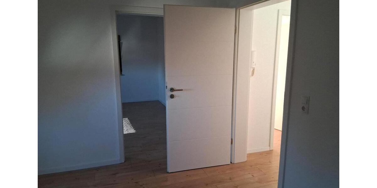 Dachgeschoßwohnung Ludwigshafen am Rhein Mundenheim - 2 Zimmer, 60 m&sup2;, 830&euro; | Angebot:26320358