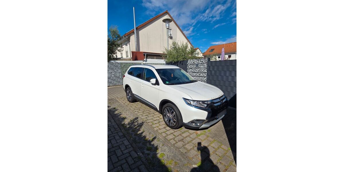 Mitsubishi Outlander 67.500 km 18.200 &euro; Mannheim 68307