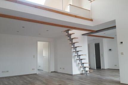 Wohnung Ludwigshafen am Rhein Ludwigshafen-Hemshof - 2 Zimmer, 90 m&sup2;, 1.250&euro; | Angebot:26313779