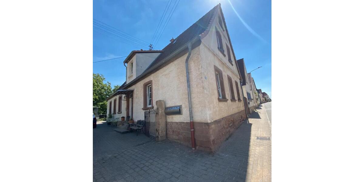 Dachgeschoßwohnung Speyer - 4 Zimmer, 100 m&sup2;, 1.100&euro; | Angebot:25333645