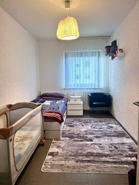 Gepflegte 4 Zimmer Wohnung mit Lift, Balkon und Garage