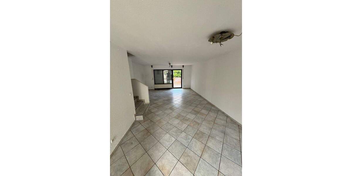 Reihenmittelhaus Ludwigshafen Ruchheim - 5 Zimmer, 125 m&sup2;, 1.500&euro; | Angebot:25822304